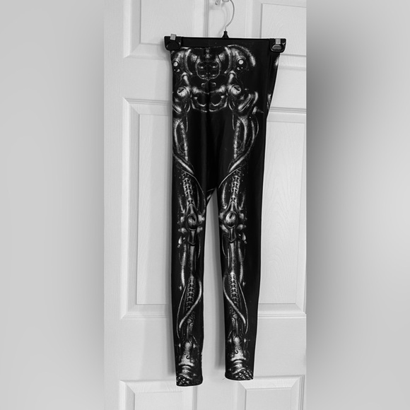 EUC Shichigoro Mechanical Bones leggings - Picture 6 of 7